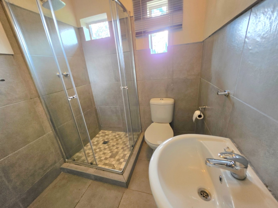 5 Bedroom Property for Sale in Jordania Free State